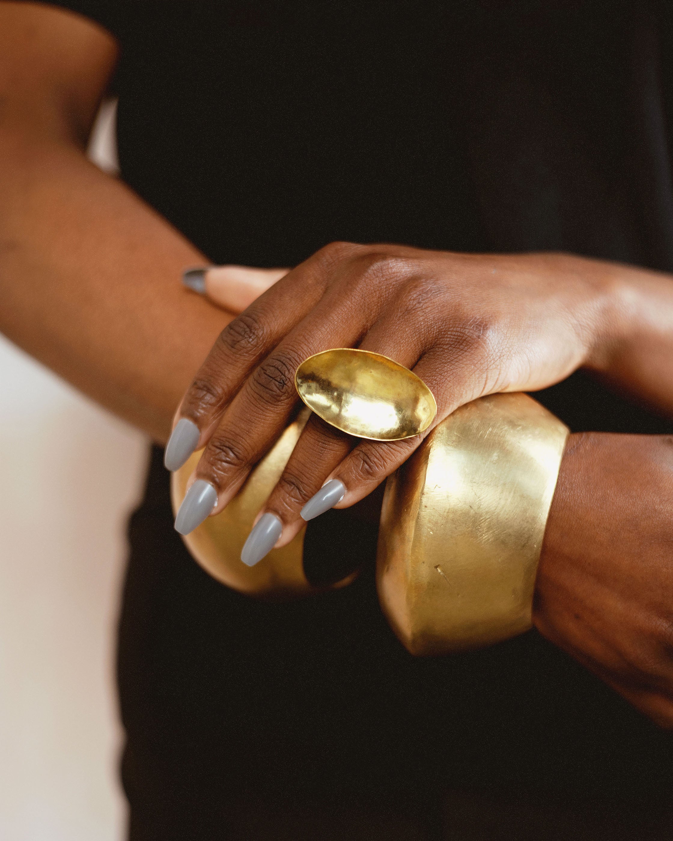 Vertical Brass Dish Oval Ring